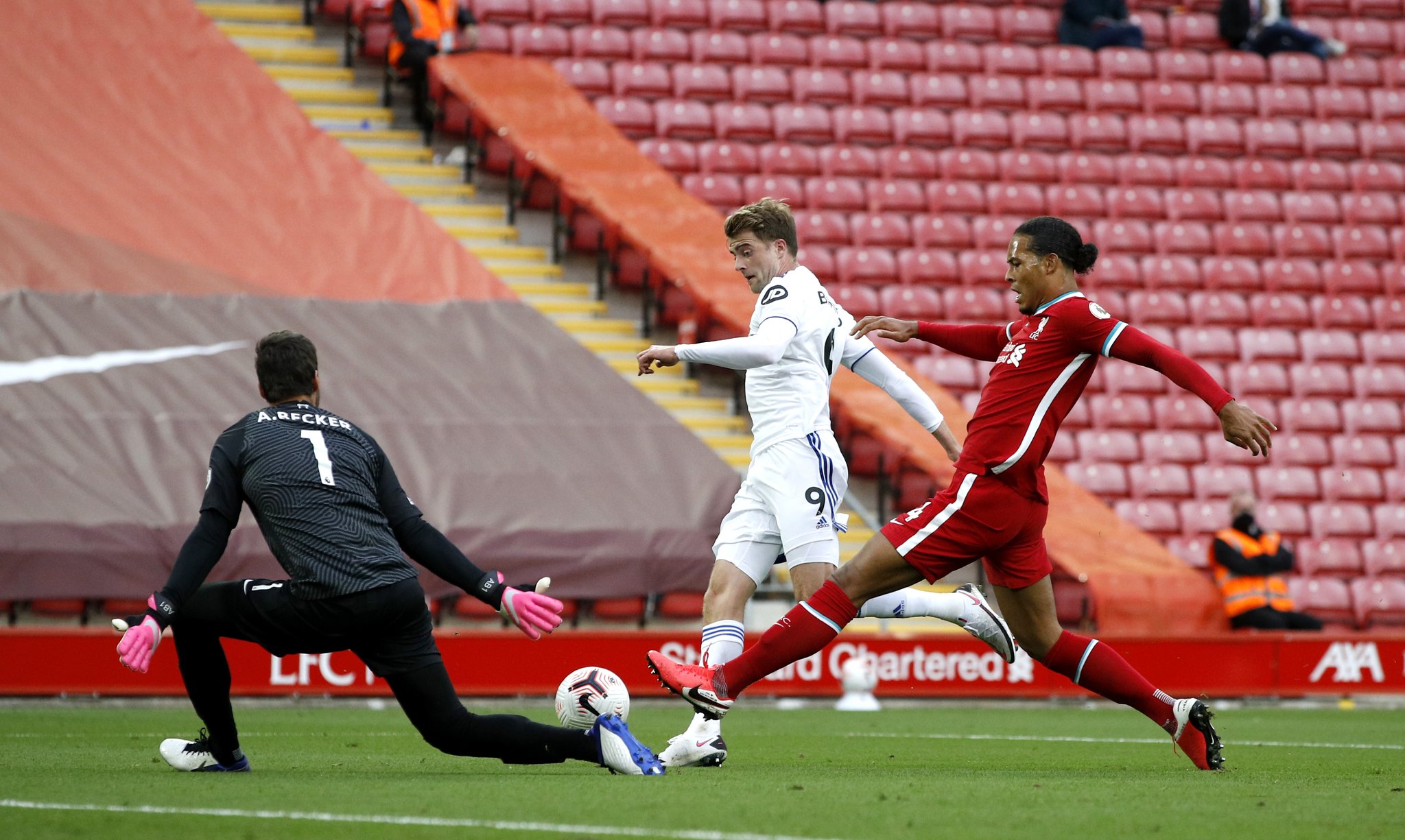 马始终走在 马始终走在